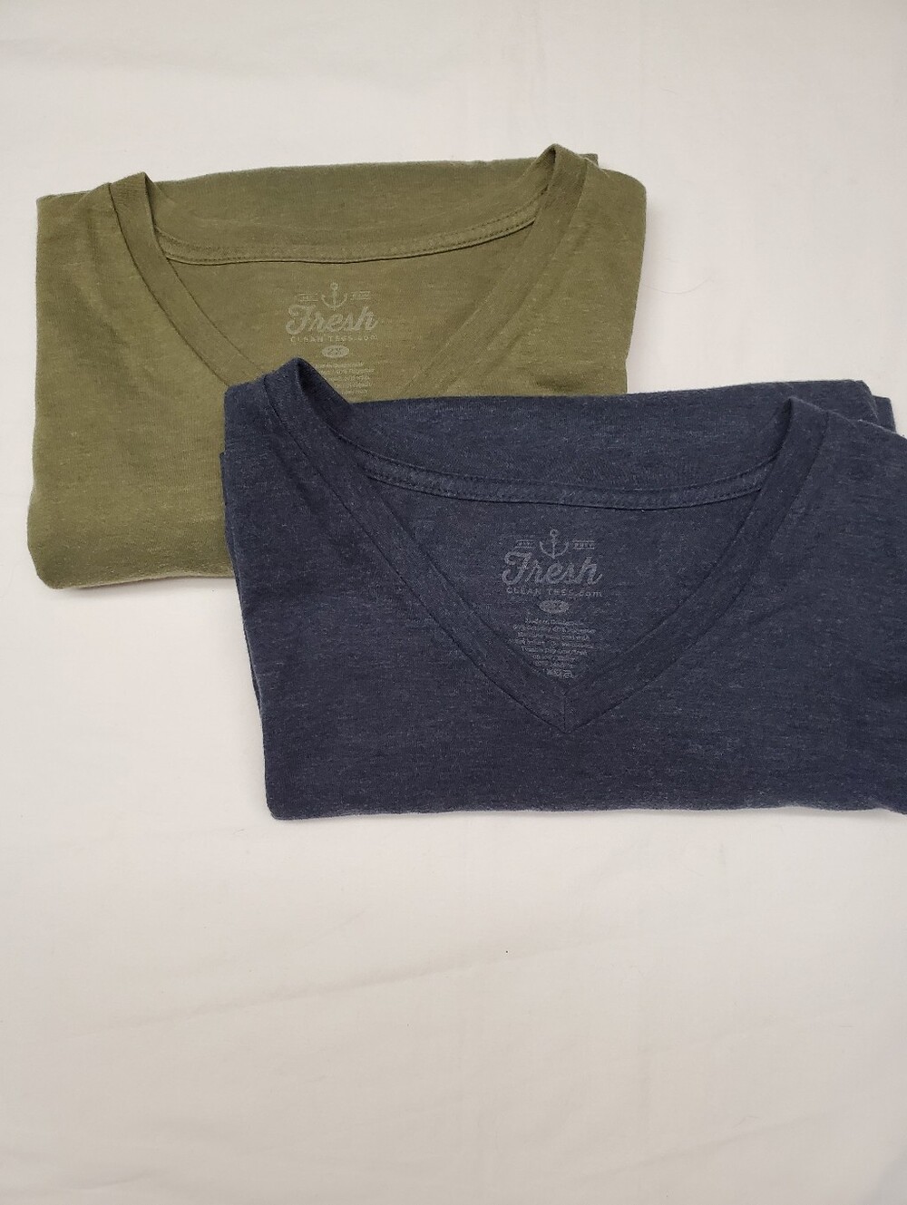 Fresh Clean Tees V-Neck T-Shirt Bundle 2pc Men's XL Olive Green Navy Heather